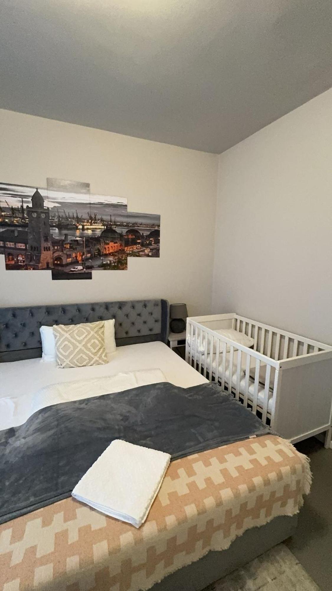 Modern Living: Hamburg & Baltic Sea Within 30 Min Apartment